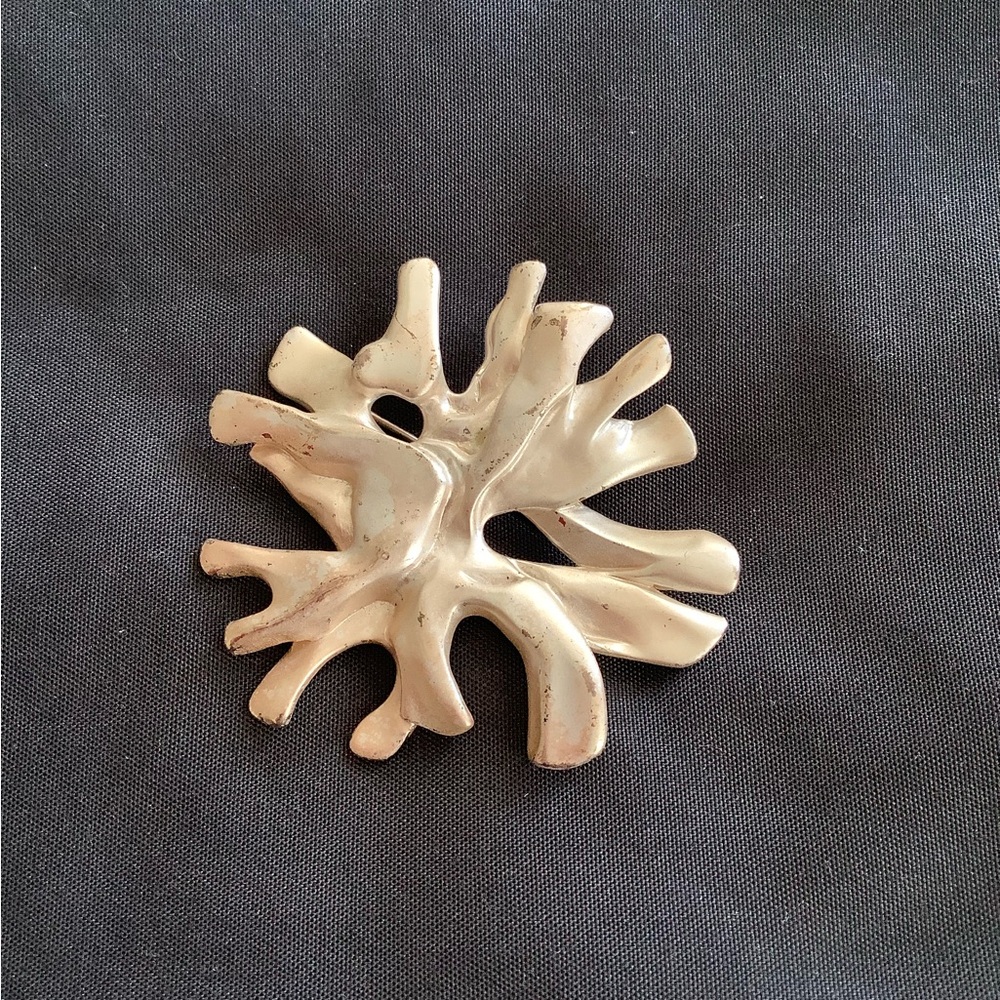 Linda Dano Vintage Silver Tone Ladies Pin